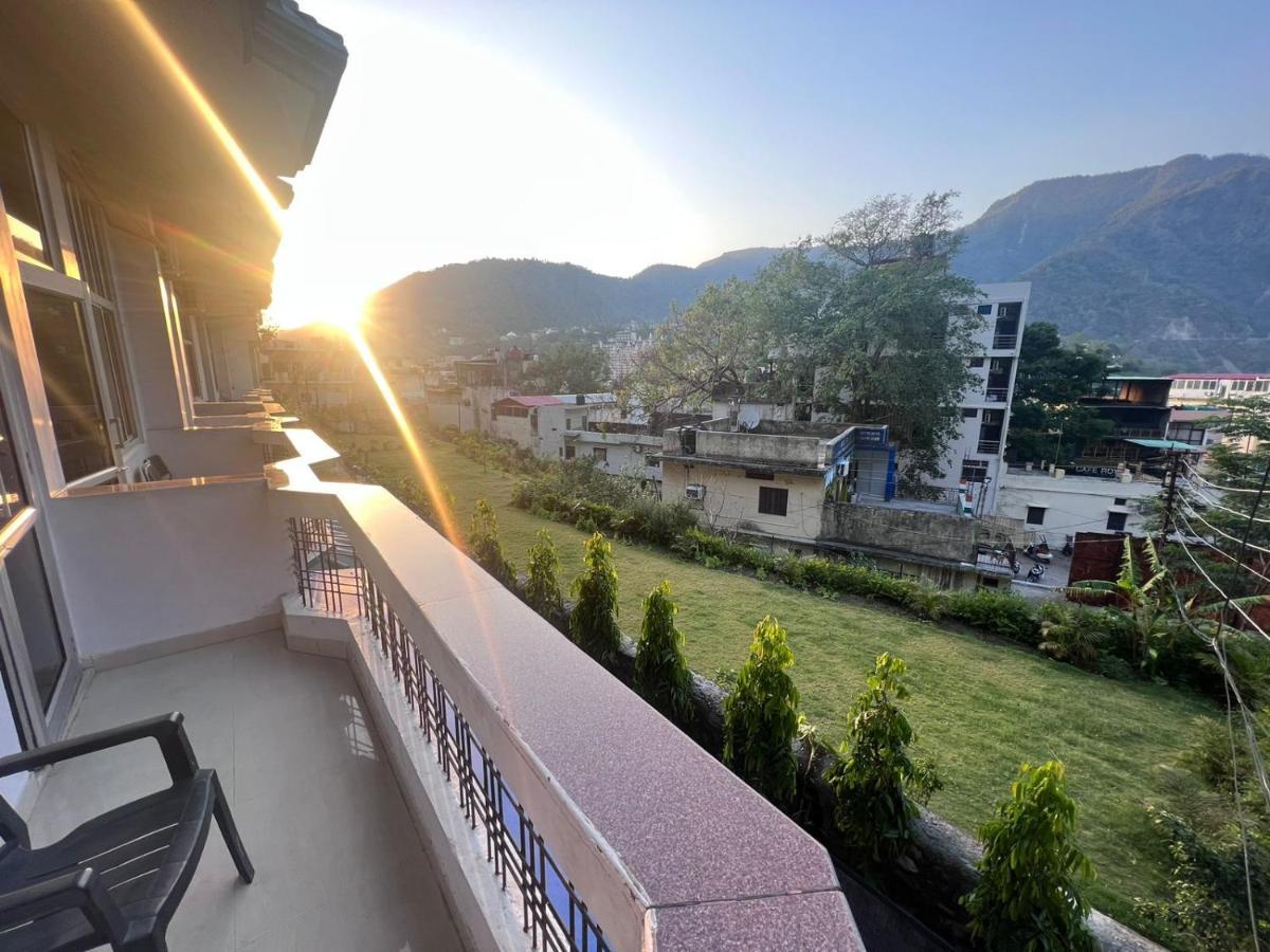 Hotel Manikut Rishīkesh Εξωτερικό φωτογραφία