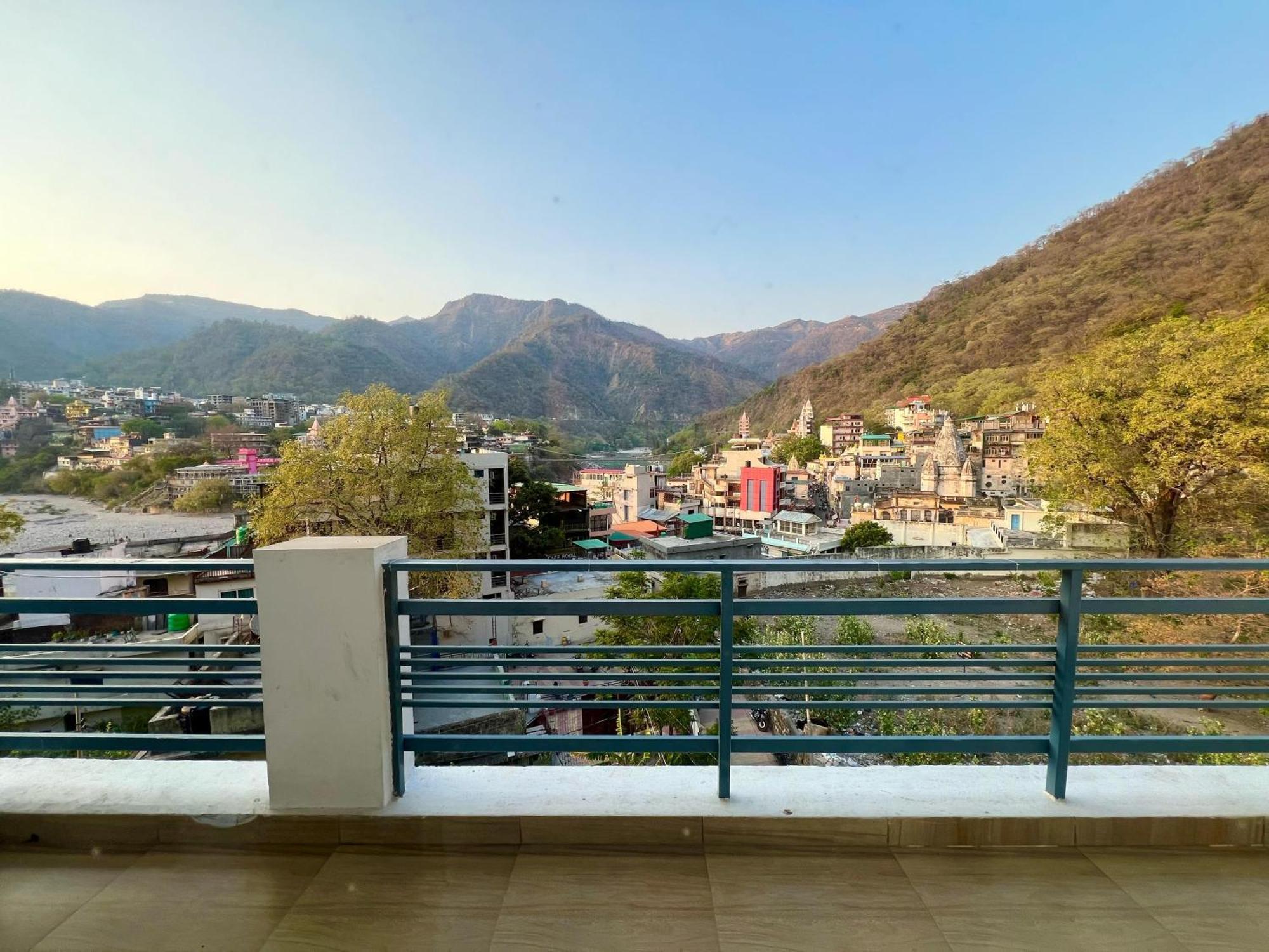 Hotel Manikut Rishīkesh Εξωτερικό φωτογραφία